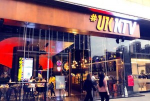 酒吧上班招聘文案（探索夜生活，加入我们酒吧团队——招聘启事）