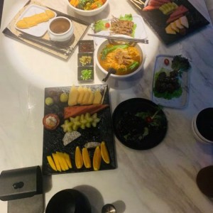 上海与杭州求职指南：聚焦IT与金融行业机遇