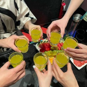 杭州可以兼职的夜场ktv招聘酒水销售员,一天能上几个班_