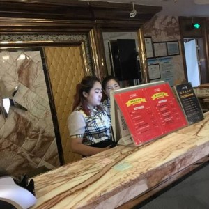 杭州富阳区万市镇附近夜场招聘酒水促销员,无中介费的