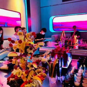 杭州萧山区新塘街道附近夜总会招聘包厢服务员,工作好做吗？