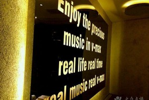 吊机招聘文案（重型设备操作员招募启事：诚邀吊机驾驶人才加盟）