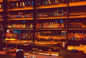 杭州有小费拿的酒吧招聘酒水促销员,应聘联系方式是什么