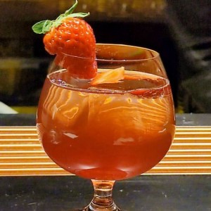 杭州华辰银座酒店豪华KTV：尊享音乐盛宴，尽揽城市璀璨