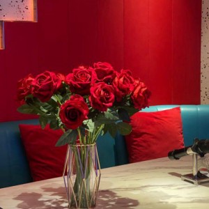 杭州中高档夜总会ktv招聘酒水销售员,安排住宿吗