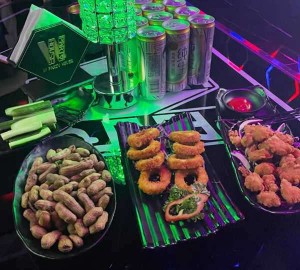 杭州萧山区萧山商业城附近酒吧招聘商务礼仪,(不抽台费)