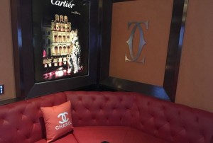 杭州知名的酒吧招聘包厢管家,夜场上班适合穿黑色衣服吗？