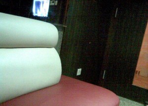 杭州求职热：招聘电话与行业机遇