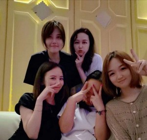 大神广告招聘文案（创意广告大师招募：构建品牌传奇的文案魔法师）