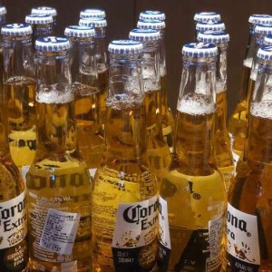 杭州萧山区益农镇附近夜总会招聘商务礼仪,有没有年龄限制_