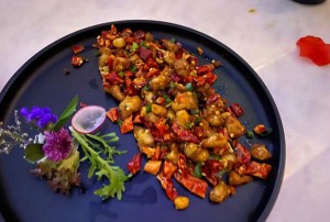 杭州哪里有酒吧招聘包厢管家,小费能给多少_