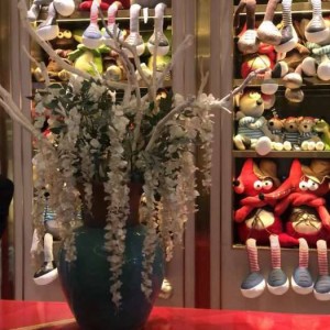 杭州高档酒吧招聘包厢服务员,工作时间和排班制度是怎样的？