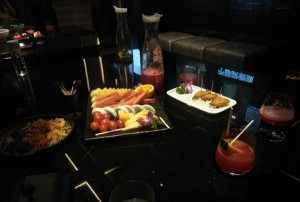 杭州高级夜总会ktv招聘包厢服务员,夜场上班适合穿黑色衣服吗？